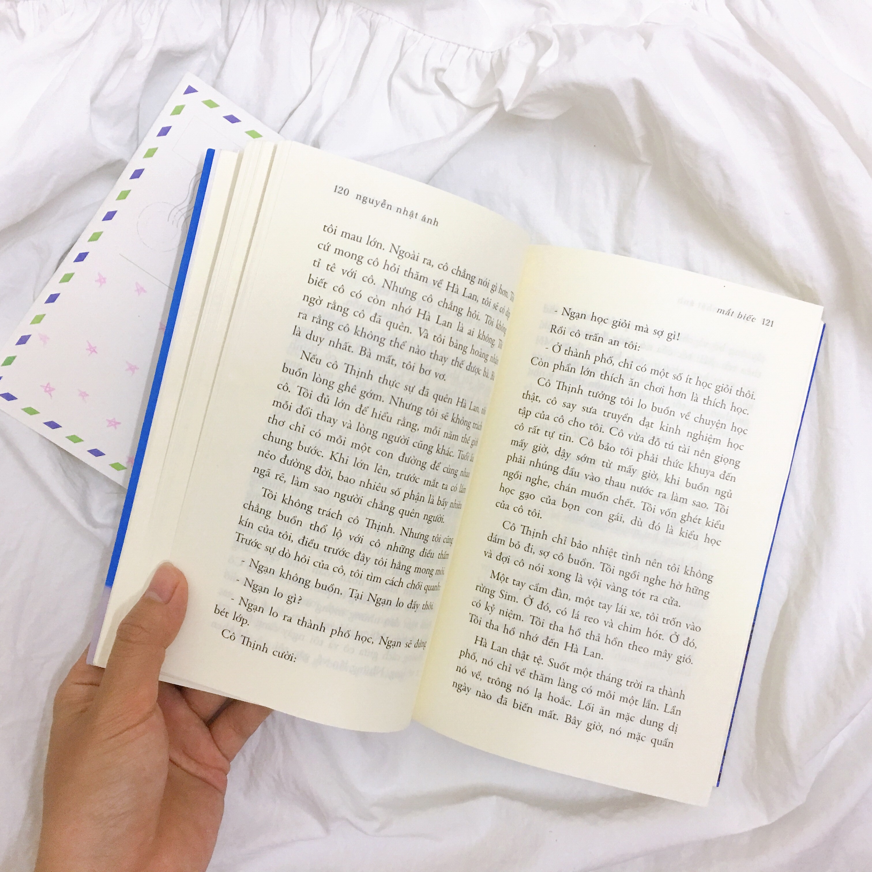 review sach mat biec nguyen nhat anh