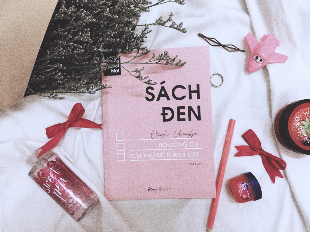 Sách đen – Little Black Book – Ortega&nbsp;Uwagba